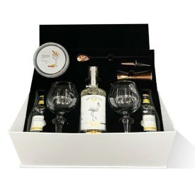   Sir Edmond gin 0,7l 40% + 2 London E. Tonic + 2 pohár + báreszközök DD