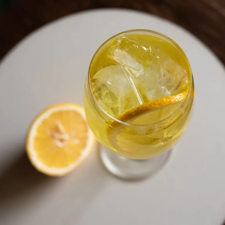 Limoncello és nyári likőrök: mit igyál jégen, spritzben vagy desszert mellé?