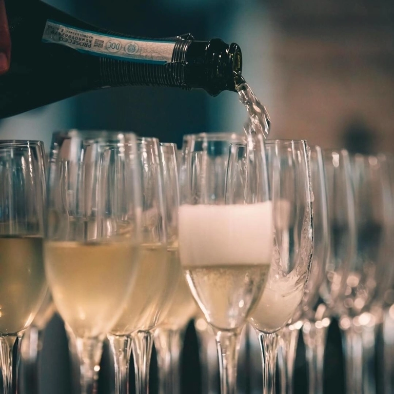 Pezsgő kisokos: brut vagy édes? - választás alkalomhoz, ízléshez és ételpároshoz